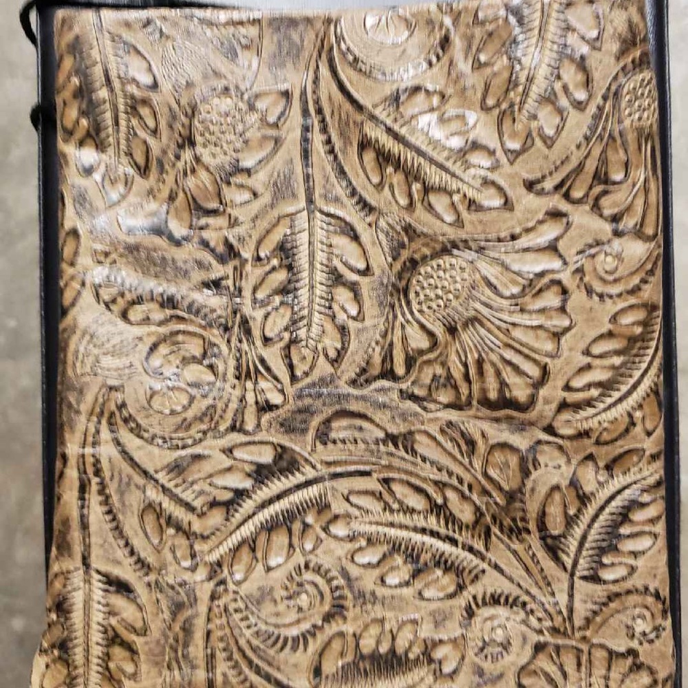 Versatile Crossbody - image 4